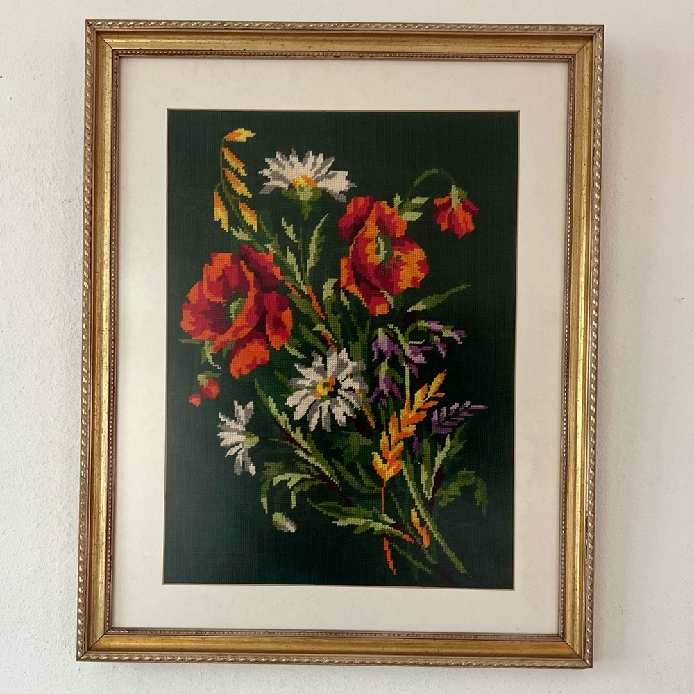 French Floral Needlepoint Vintage Margot de Paris Hand Stitched Tapestry #557 - Picture 2 of 16